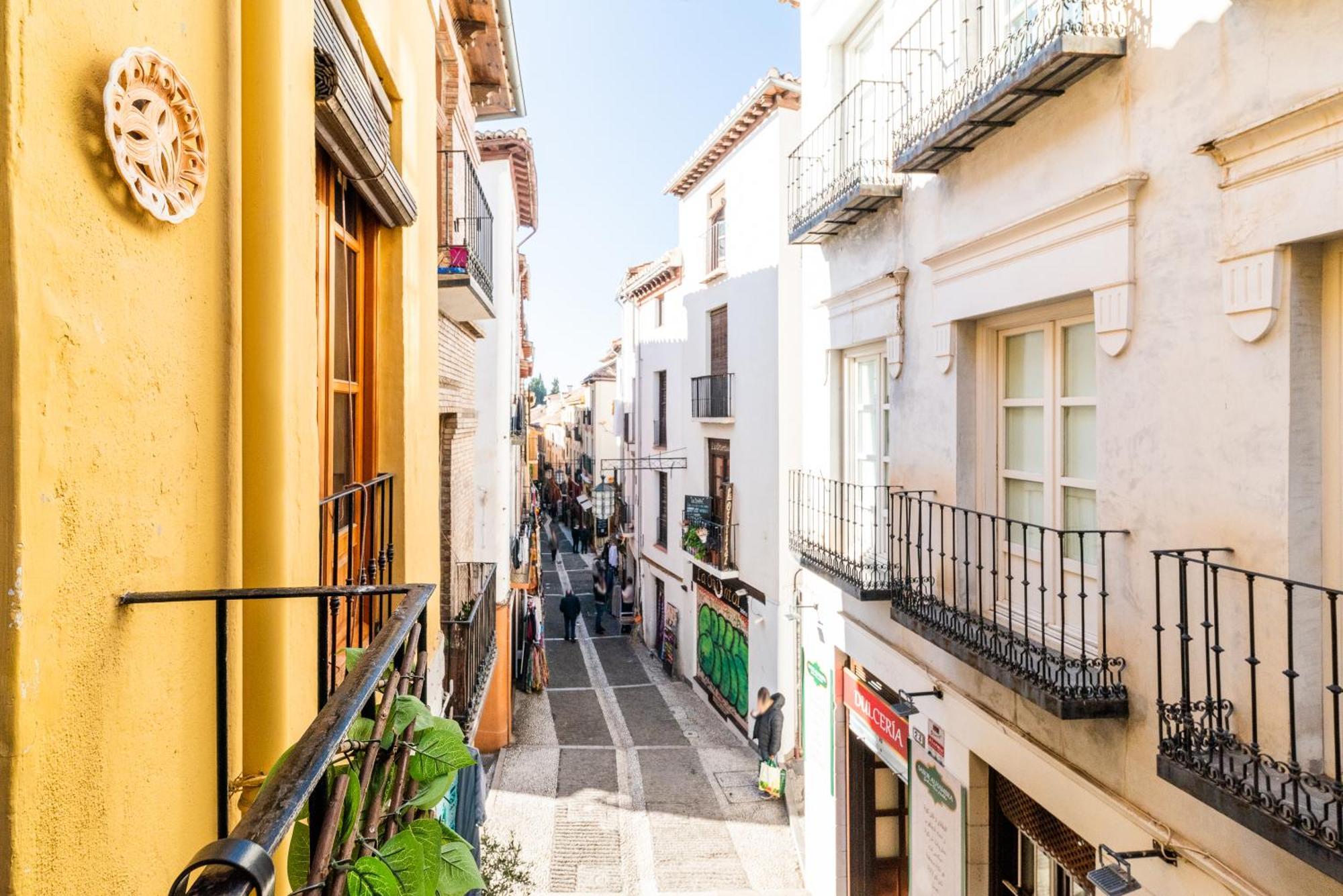 Apartamento Las Mil Y Una Noches Granada Luaran gambar