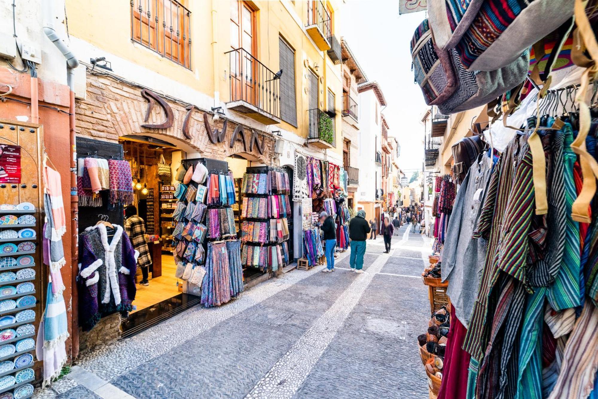 Apartamento Las Mil Y Una Noches Granada Luaran gambar