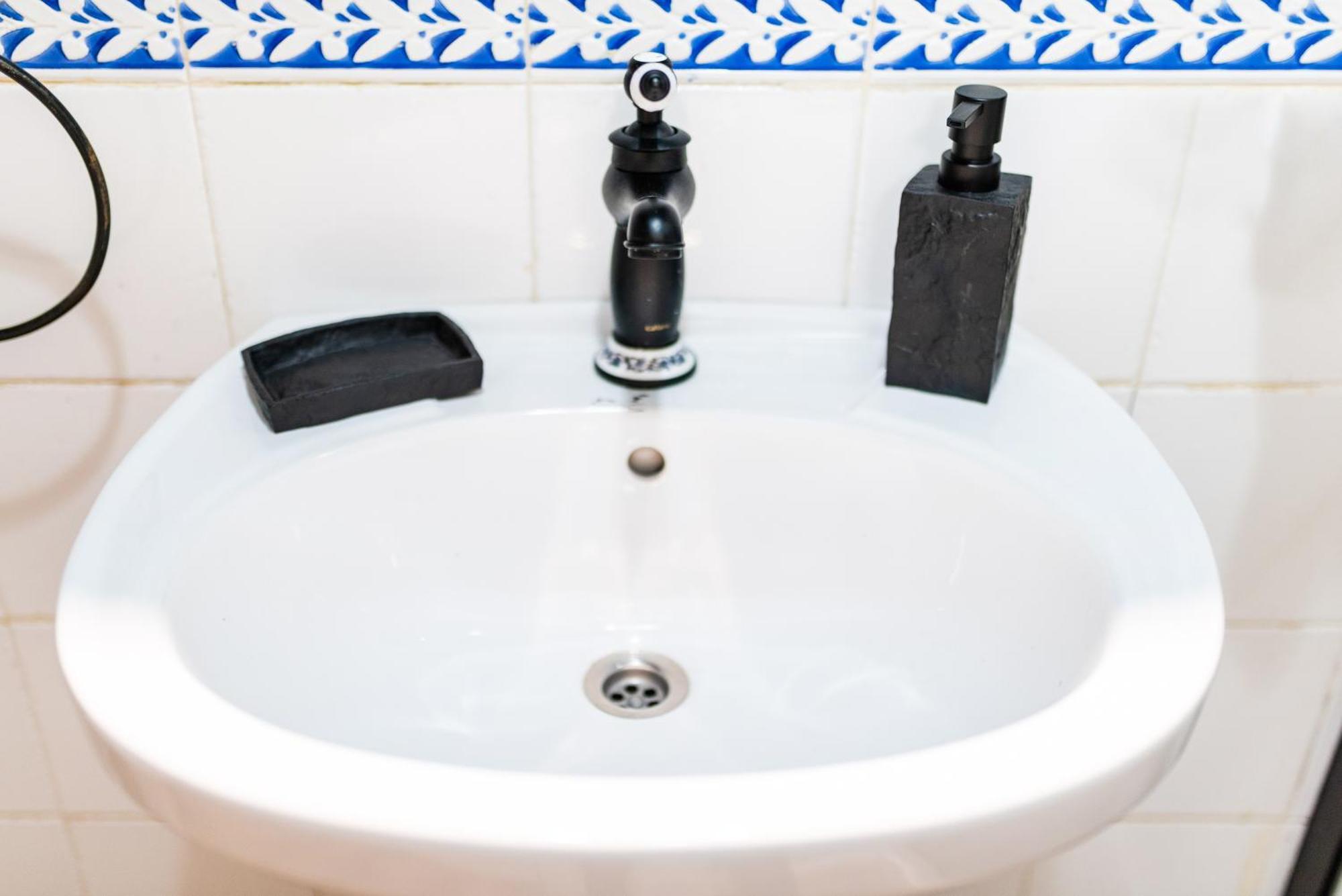 Apartamento Las Mil Y Una Noches Granada Luaran gambar