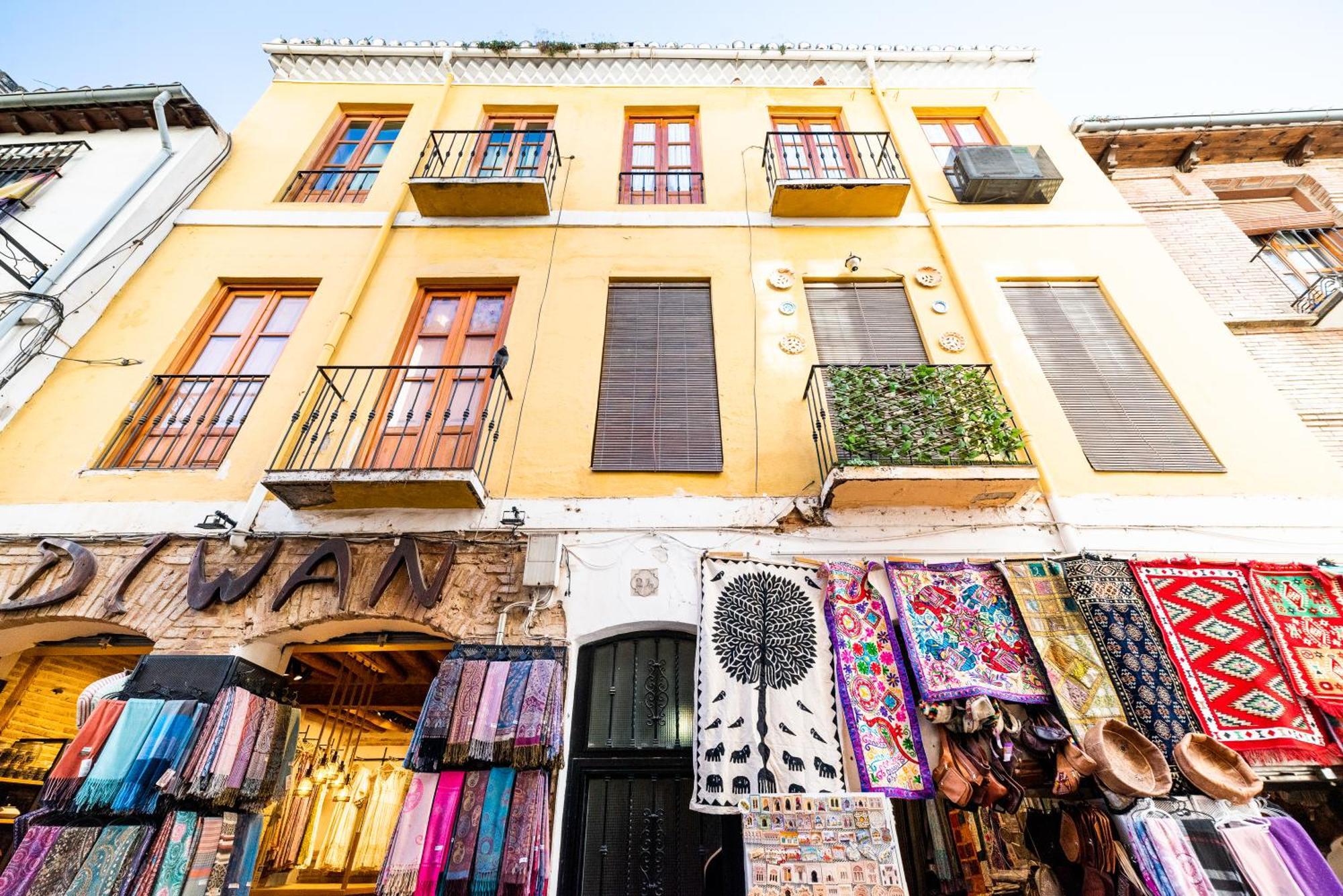 Apartamento Las Mil Y Una Noches Granada Luaran gambar